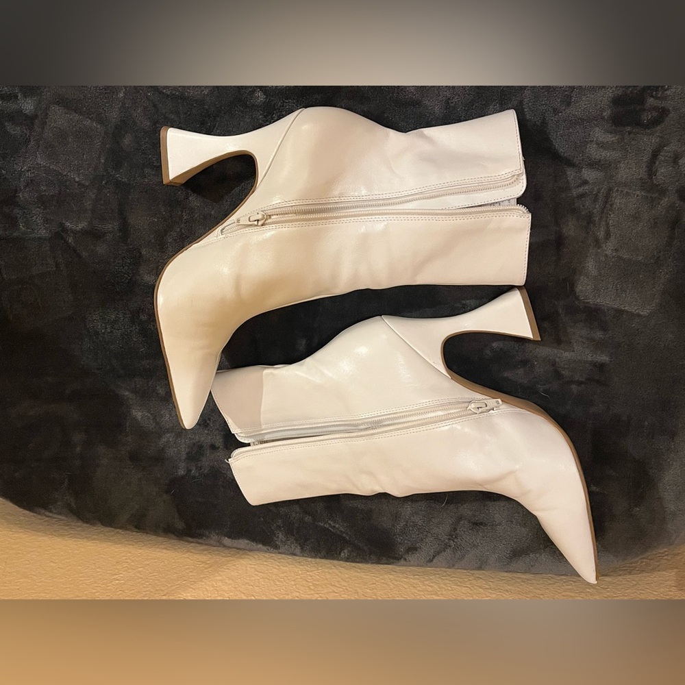Steve Madden Cream Heeled Boots - Picture 6 of 12